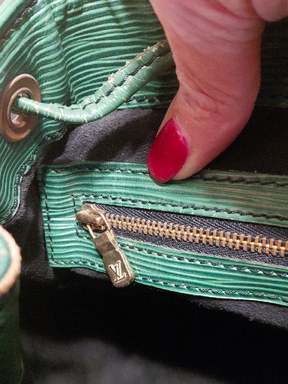 Louis Vuitton Petit Noe In Green Epi Leather GVC - Picture 12 of 16